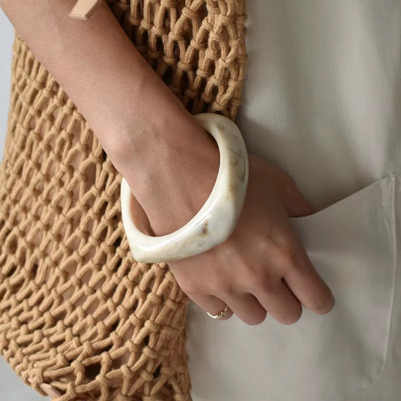 HUANZHI Vintage Resin Acrylic Geometric Irregular Square Quadrilateral Bangle Simple Style Bracelet for Women 2021 New Jewelery